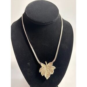 Vintage Necklace Silver Tone Leaf Rhinestone Missing One Tiny Stone
